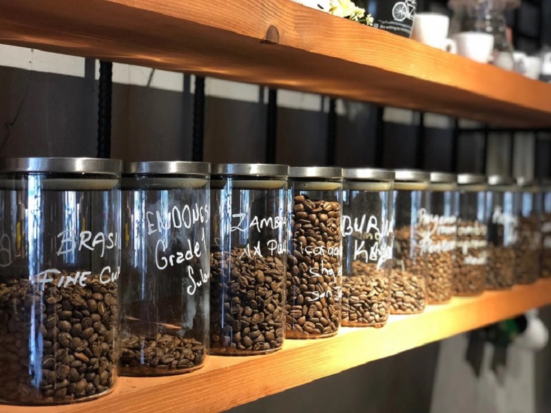 bao-quan-ca-phe-sai-cach