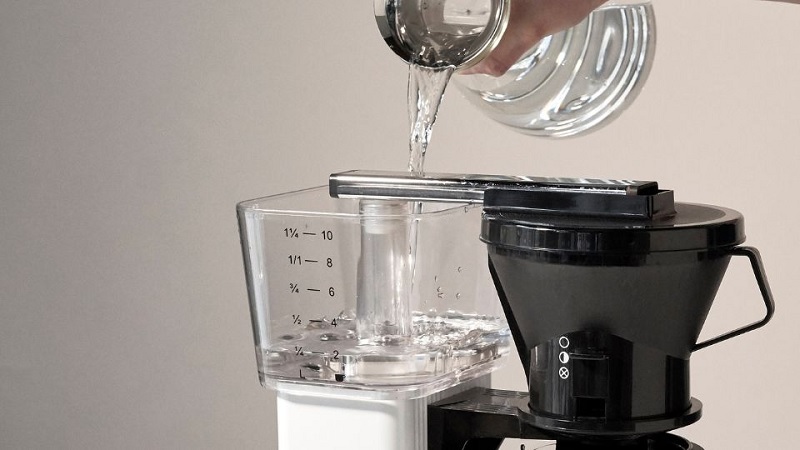 dung-nuoc-pha-ca-phe-khong-dat-chuan