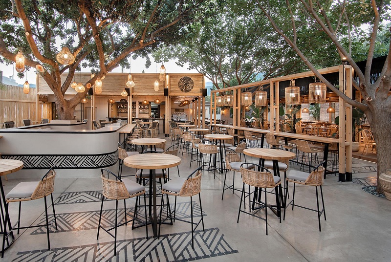 thiet-ke-trang-tri-quan-cafe