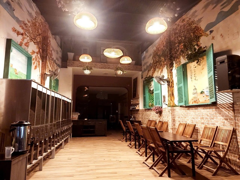 trang-tri-khong-quan-quan-cafe-an-tuong